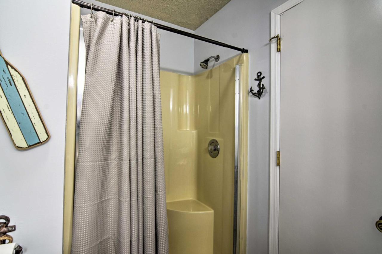 Reed Springs Condo With Furnished Deck And Pool Access Reeds Spring Екстер'єр фото
