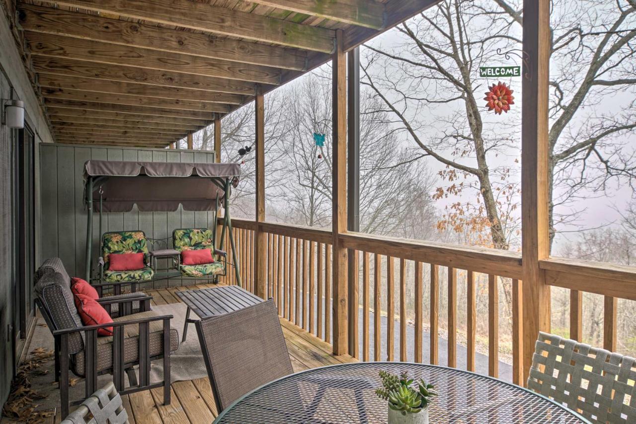 Reed Springs Condo With Furnished Deck And Pool Access Reeds Spring Екстер'єр фото