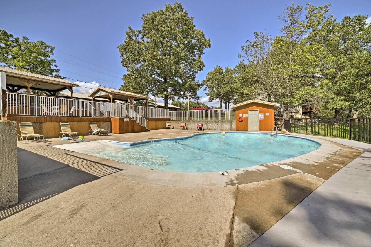 Reed Springs Condo With Furnished Deck And Pool Access Reeds Spring Екстер'єр фото